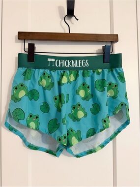 ChicknLegs Women’s Medium Frog Running Shorts